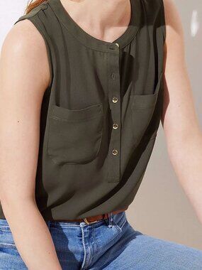 Ann Taylor LOFT Mixed Media Henley Shell Top Size Small Green